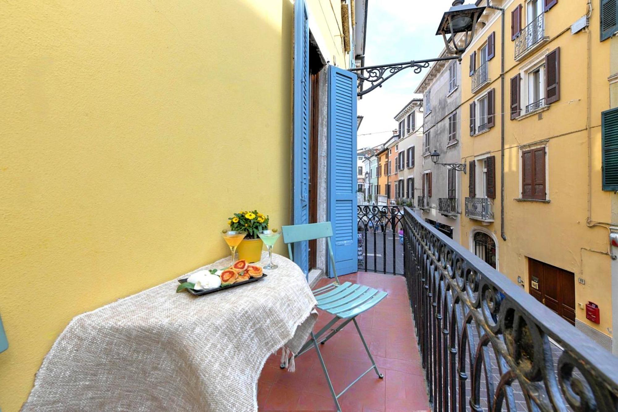 Desenzanoloft Official Partner Marriott Homes & Villas - Le Petit Bijou - Restyling 2025 - Downtown Desenzano del Garda Exterior foto